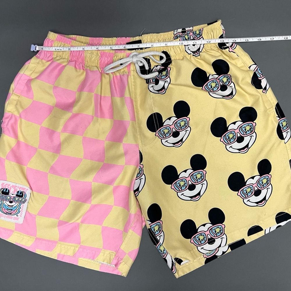 Neff Black and White Tag